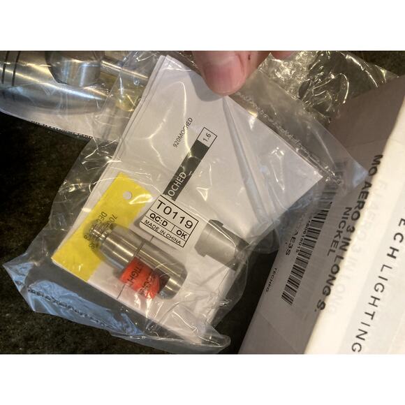 Visual Comfort Tech Lighting Cabo Pair of Pendants & Pair Heads Track Lighting - Picture 11 of 13